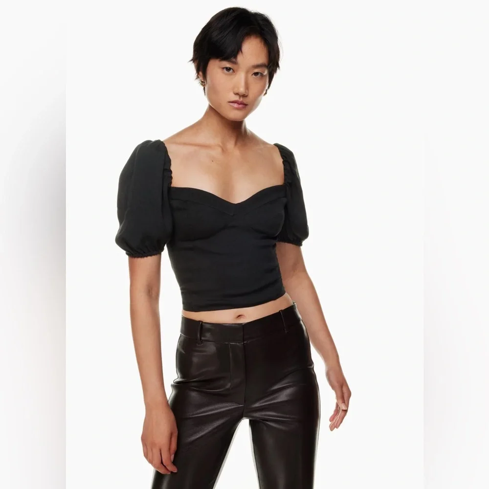 Aritzia/ Wilfred Novella Shortsleeved Blouse in Sage Green - Picture 3 of 3